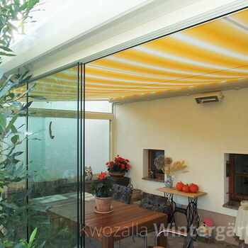 Verglaste Terrasse -  rahmenlose Schiebeverglasung, Verglasungssystem von KWOZALLA Wintergärten in Sachsen