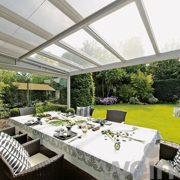 weinor | Terrassenueberdachung mit transparenter Schiebeverglasung