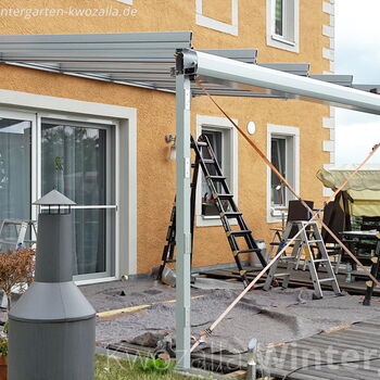 Montage einer Terrassenüberdachung